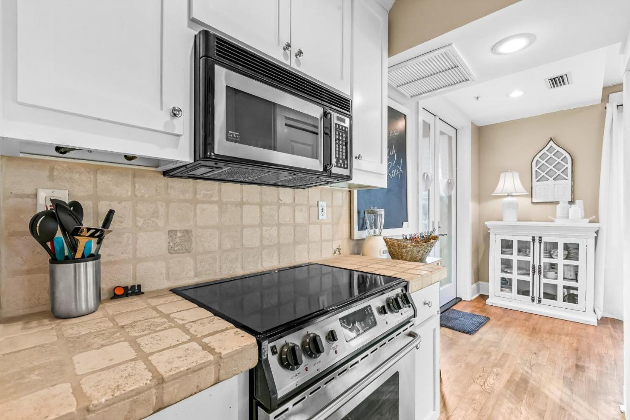 Downtown Carillon 2 200 Lazy Roux Panama City Beach